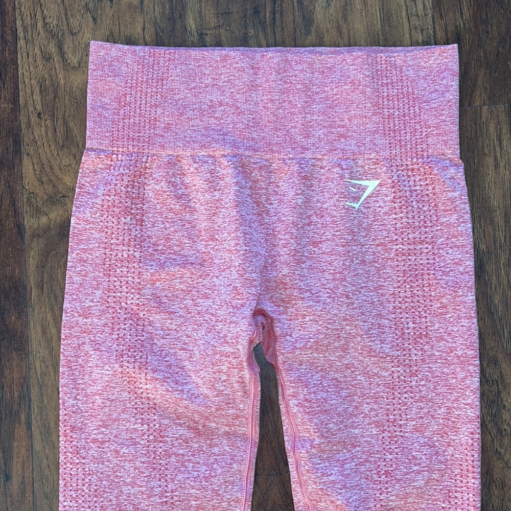 Cute and soft pink Gymshark leggings! - Picture 2 of 4